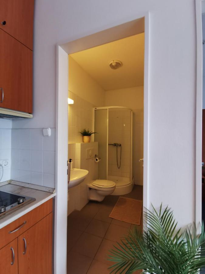 Hid Ifjusagi Szallo Hostel Dunaújváros Buitenkant foto